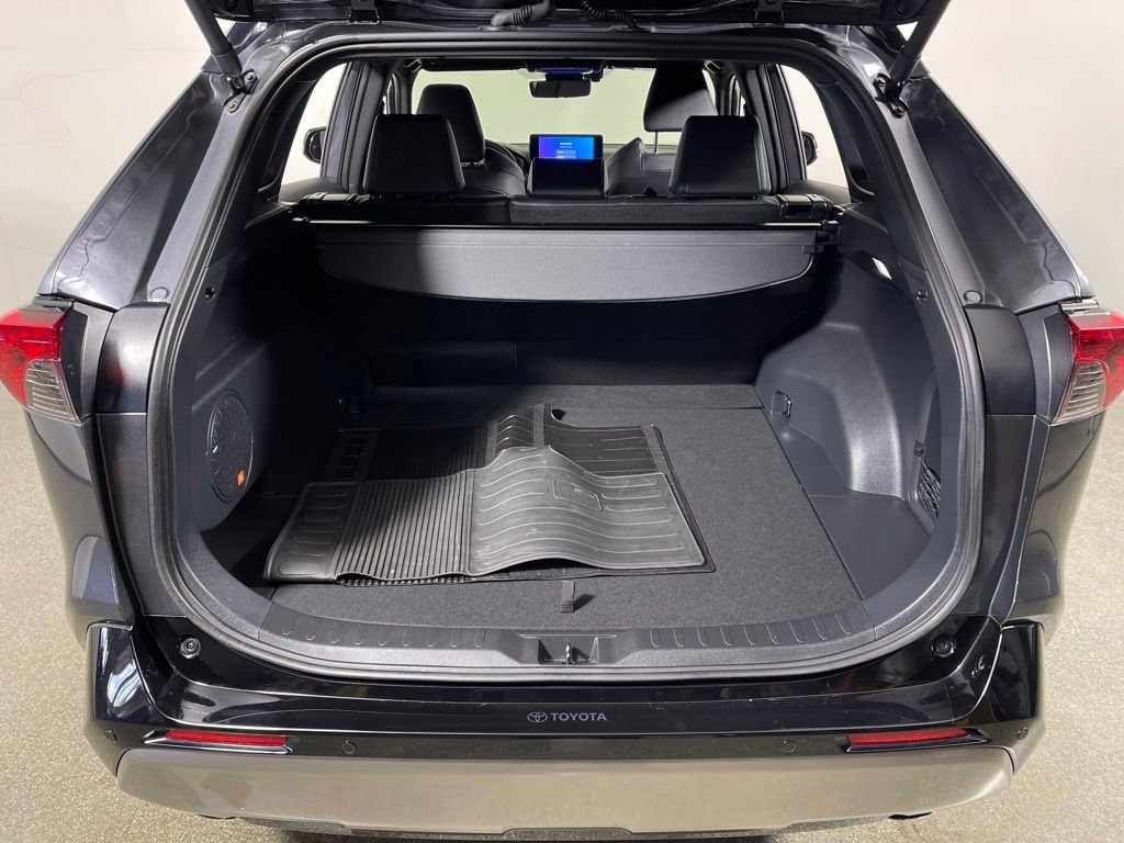 Used 2024 Toyota RAV4 XSE w/ Advanced Technology Package image 10