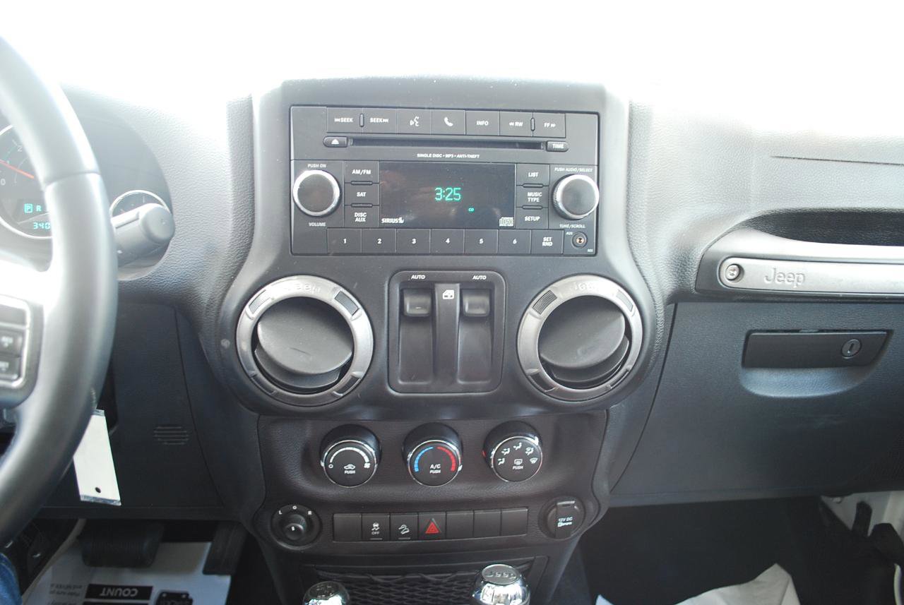 Used 2016 Jeep Wrangler Sport w/ Quick Order Package 24S AWD/4WD image 7