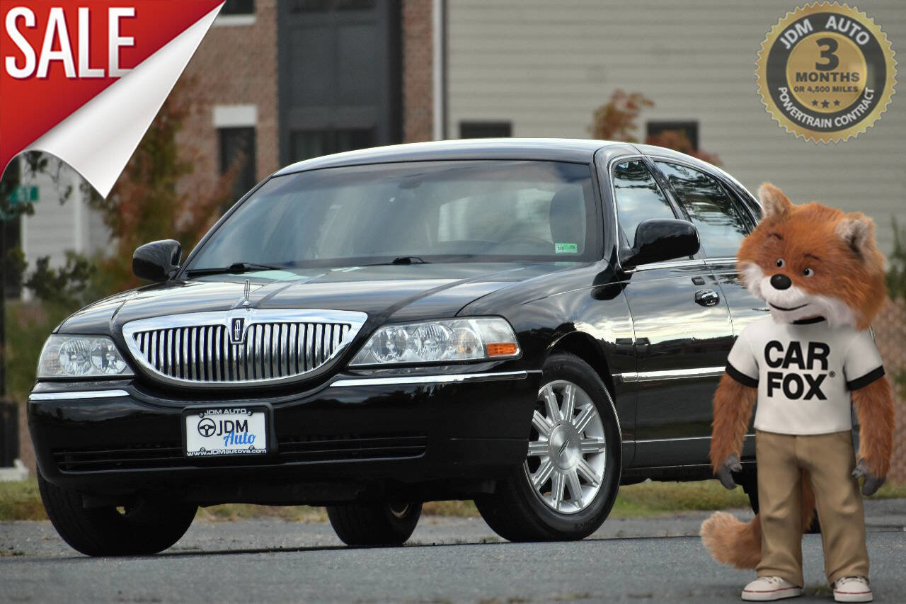 Used 2011 Lincoln Town Car Signature Limited