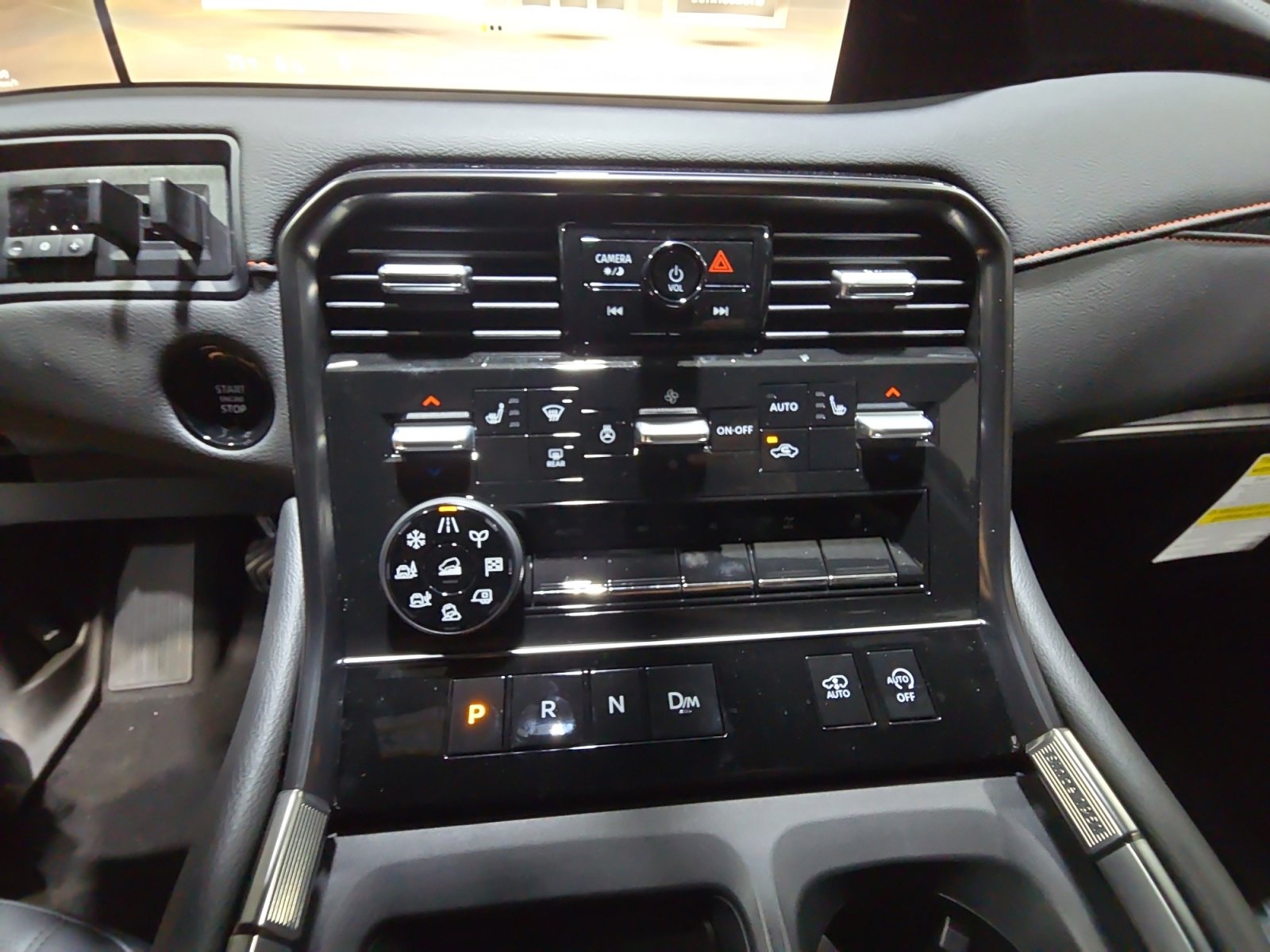 New 2025 Nissan Armada PRO-4X AWD/4WD image 31
