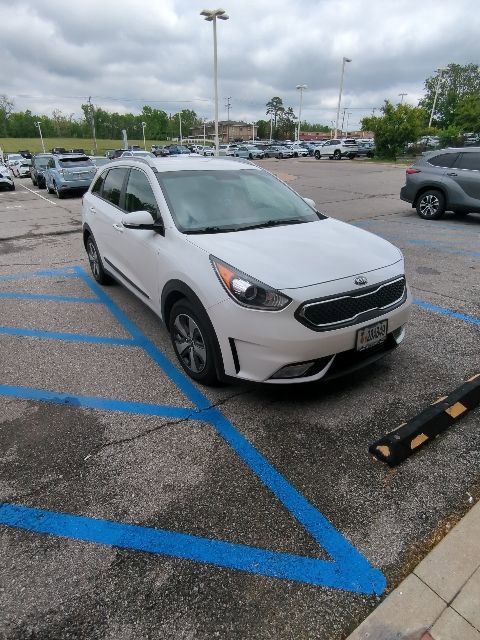 Used 2018 Kia Niro EX FWD image 2