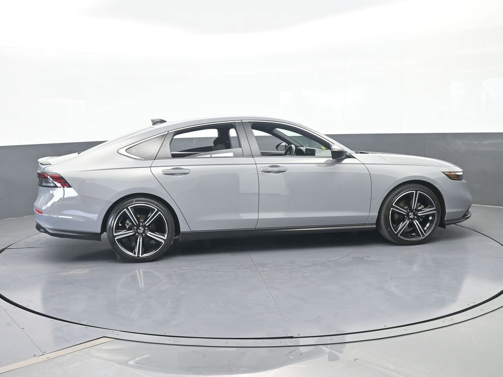 Used 2024 Honda Accord Sport image 7