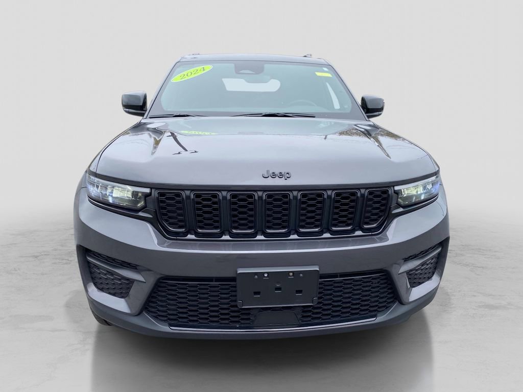 Certified 2024 Jeep Grand Cherokee Altitude AWD/4WD image 10