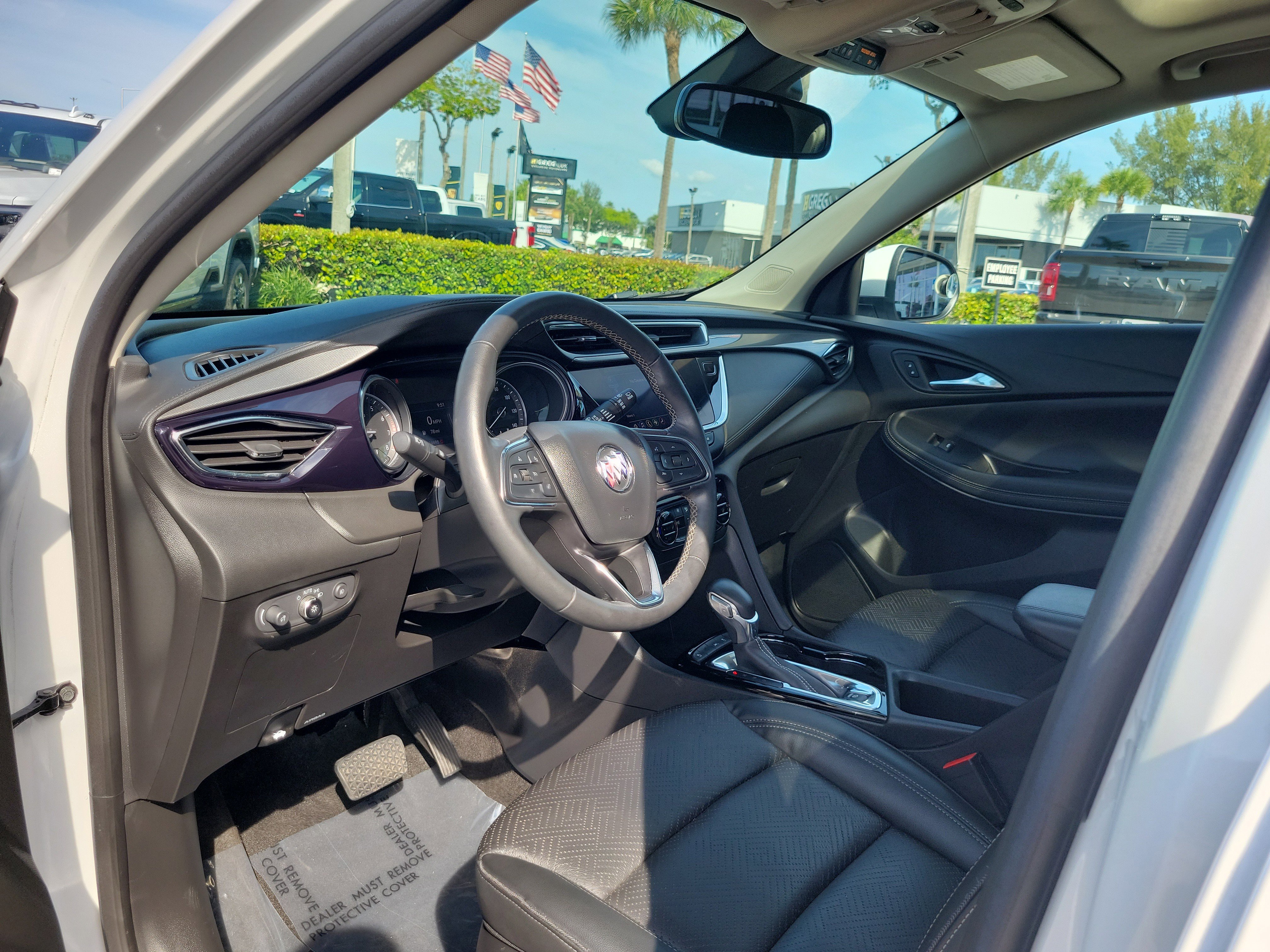 Used 2023 Buick Encore GX Essence w/ Experience Buick Package FWD image 9