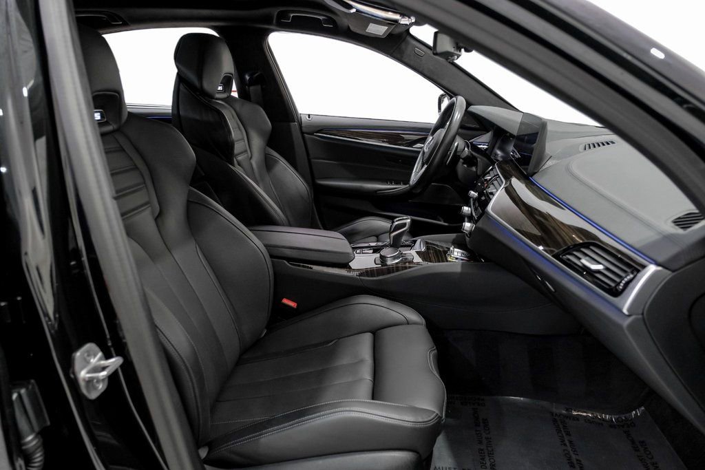 Used 2022 BMW M5 w/ Executive Package image 29