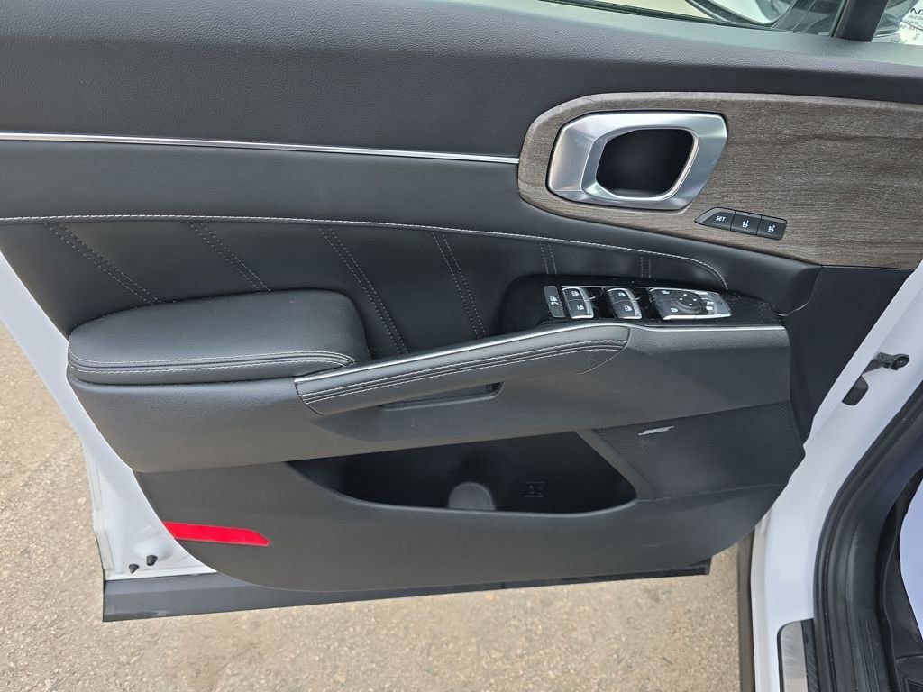 Used 2022 Kia Sorento SX Prestige image 10