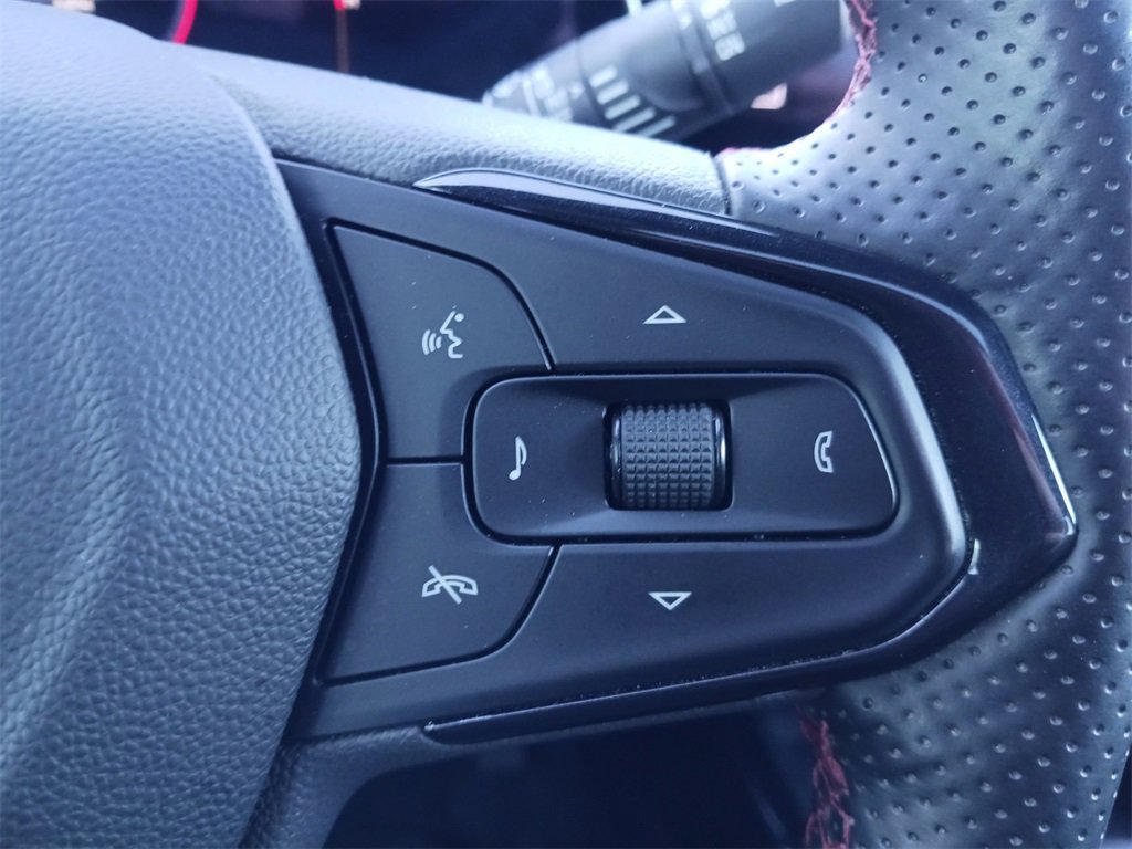 Used 2024 Chevrolet Trax RS w/ Sunroof Package image 33