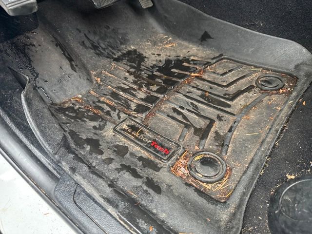 Used 2019 Jeep Grand Cherokee Laredo image 25