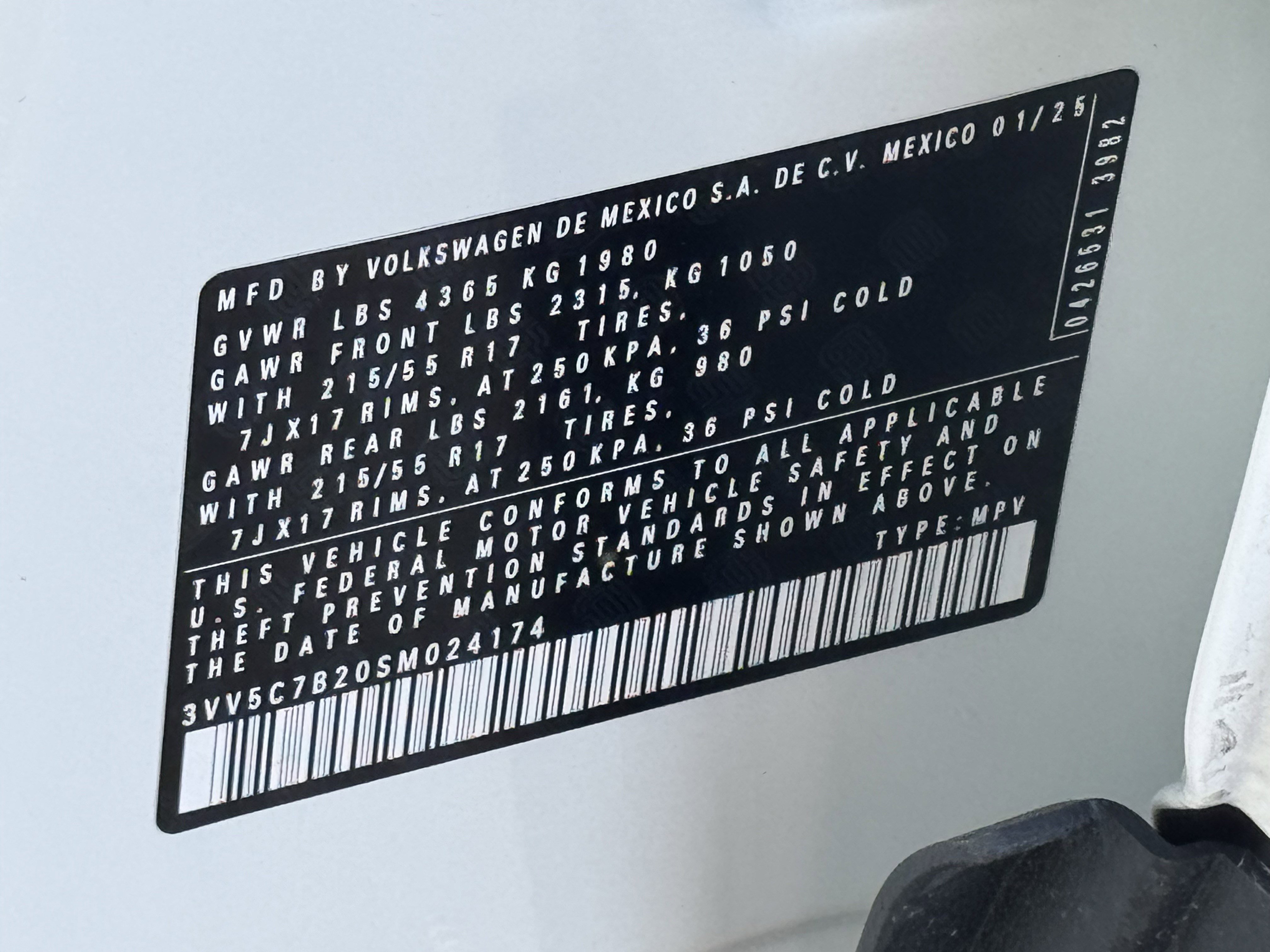 Used 2025 Volkswagen Taos S image 35