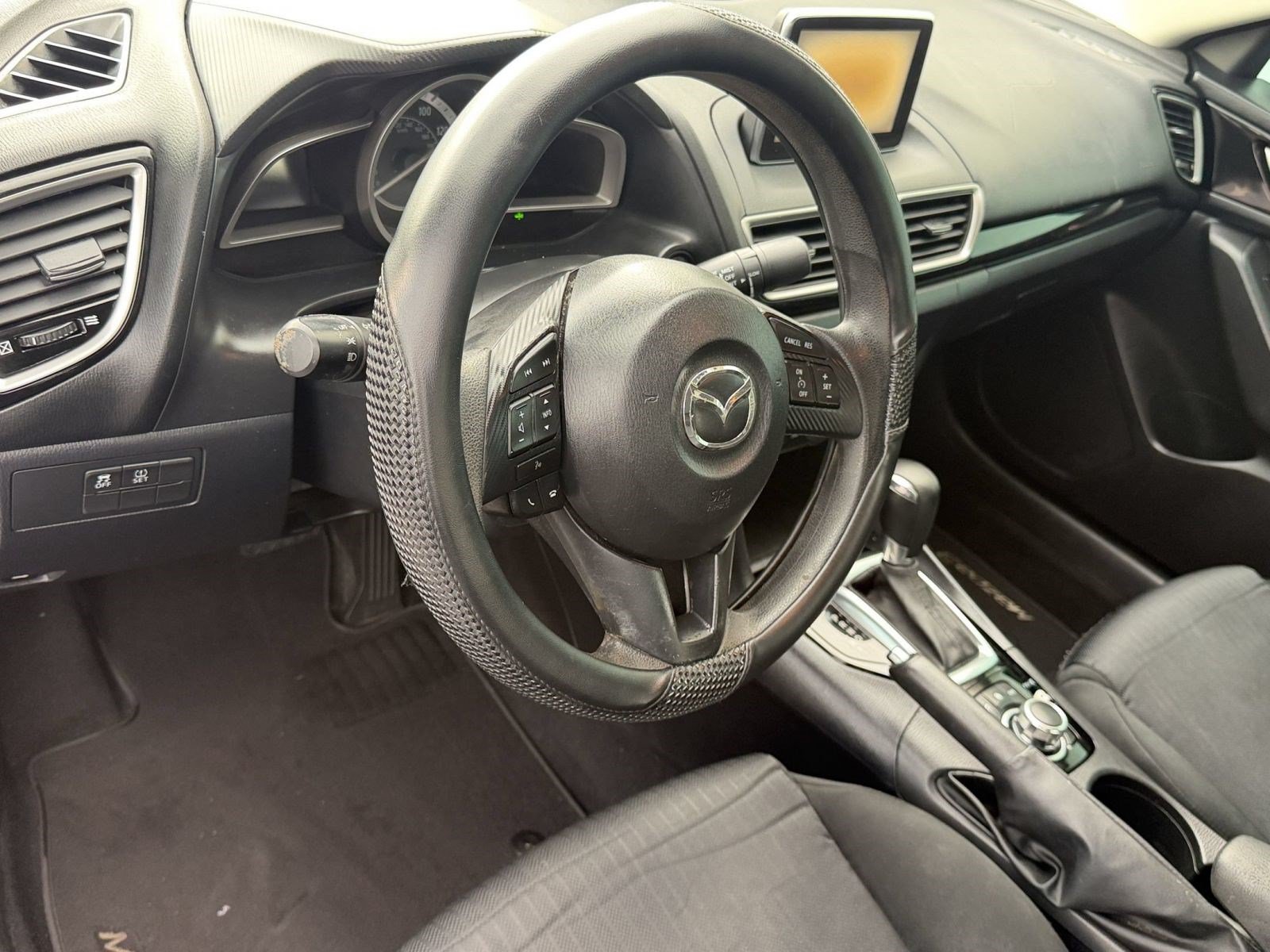 Used 2015 MAZDA MAZDA3 i Sport FWD image 4