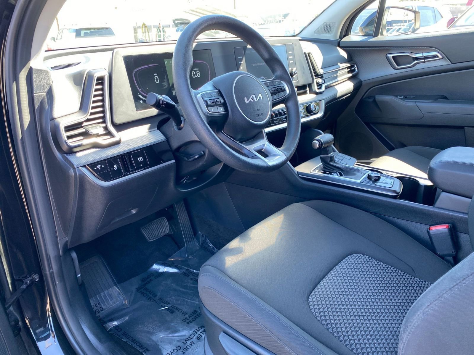 Used 2025 Kia Sportage LX image 34