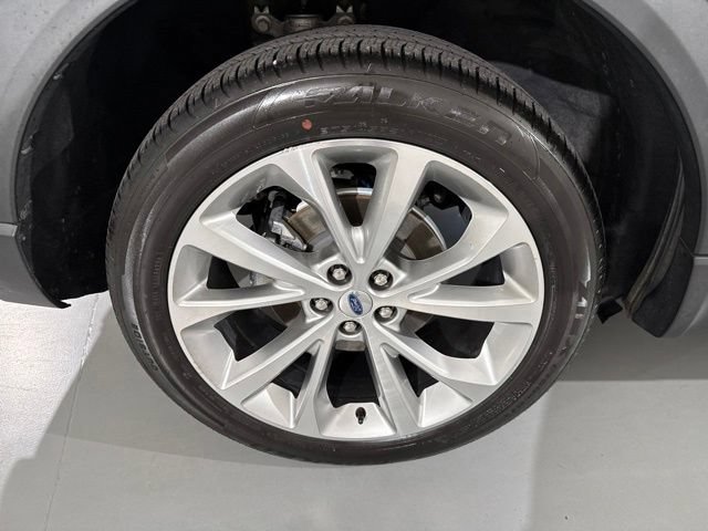 Used 2022 Ford Explorer Platinum w/ Equipment Group 601A AWD/4WD image 14