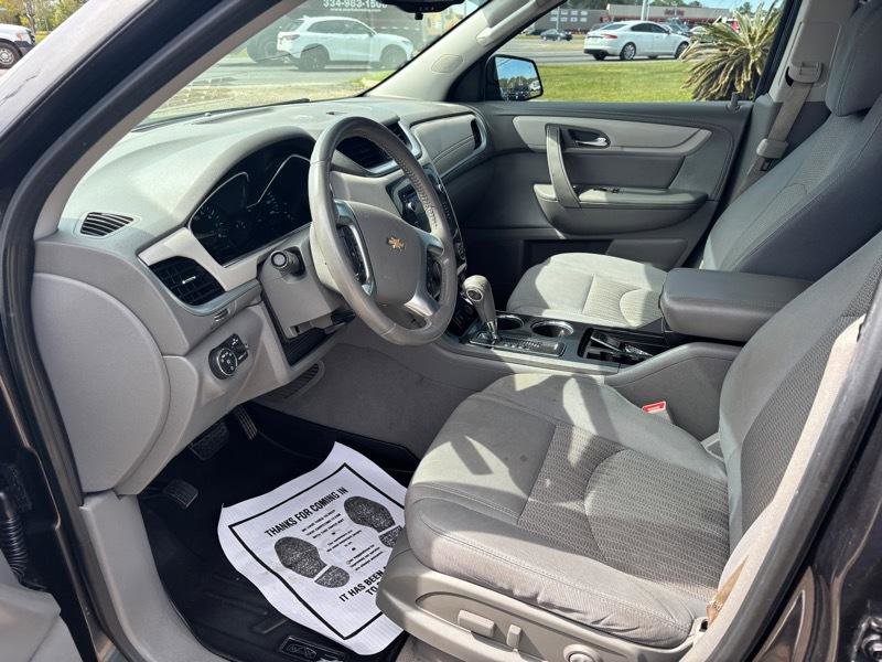 Used 2015 Chevrolet Traverse LT w/ Style and Technology Package FWD image 10