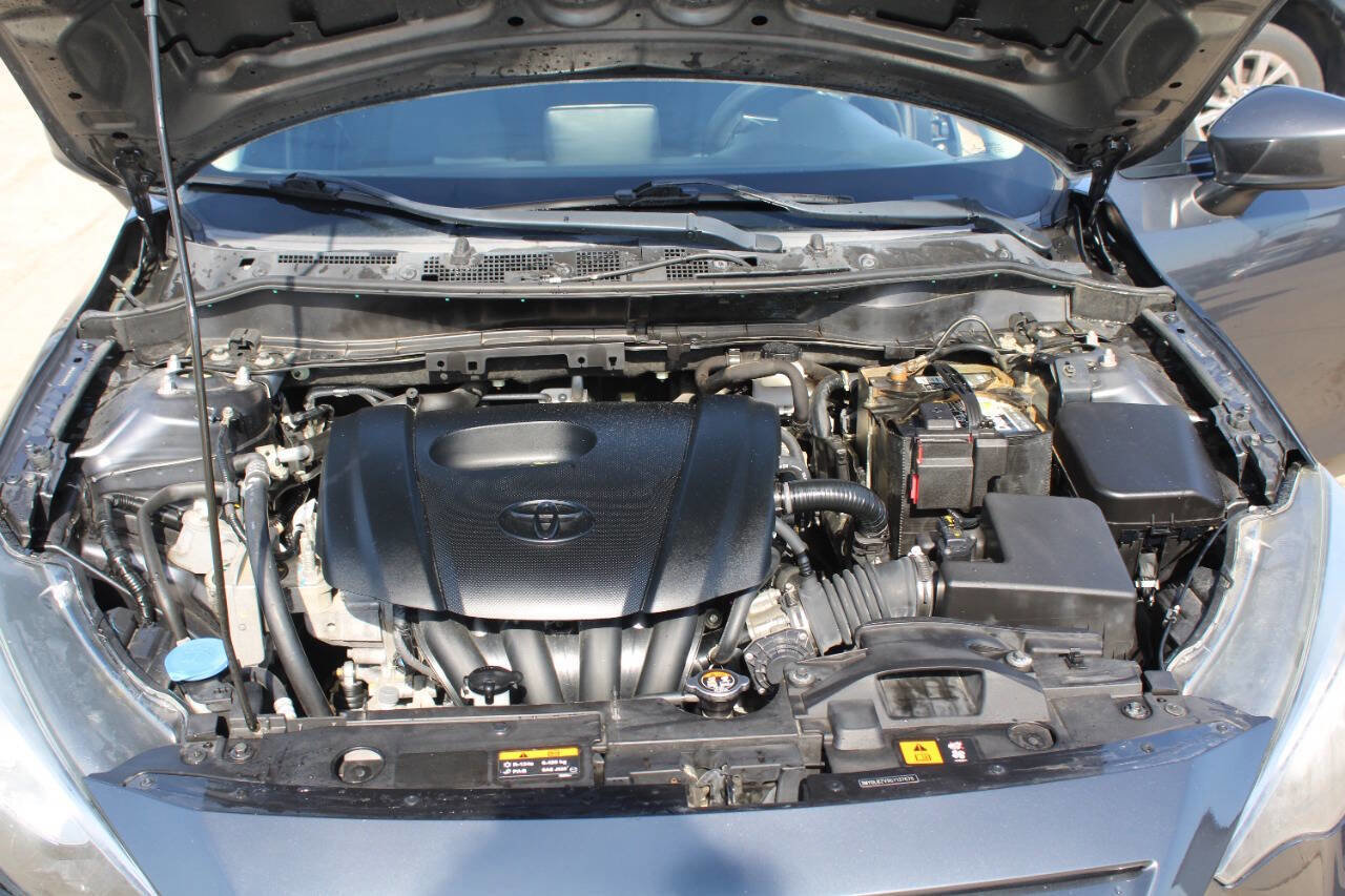 Used 2016 Scion iA FWD image 19