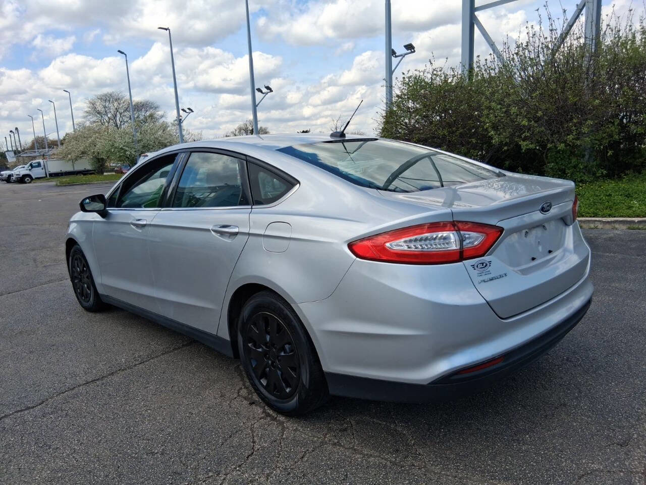 Used 2014 Ford Fusion S FWD image 7