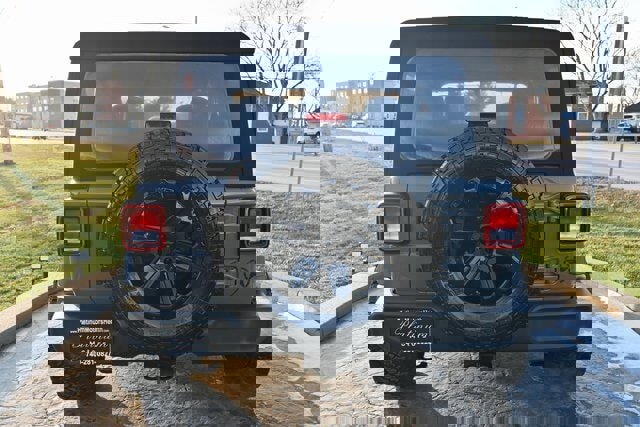 Used 2020 Jeep Wrangler Sport image 6