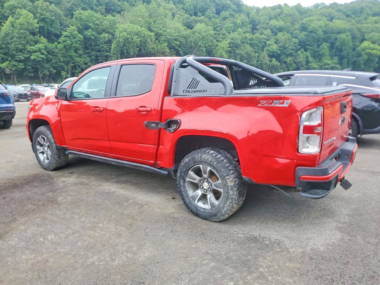 Used 2019 Chevrolet Colorado Z71 AWD/4WD image 3