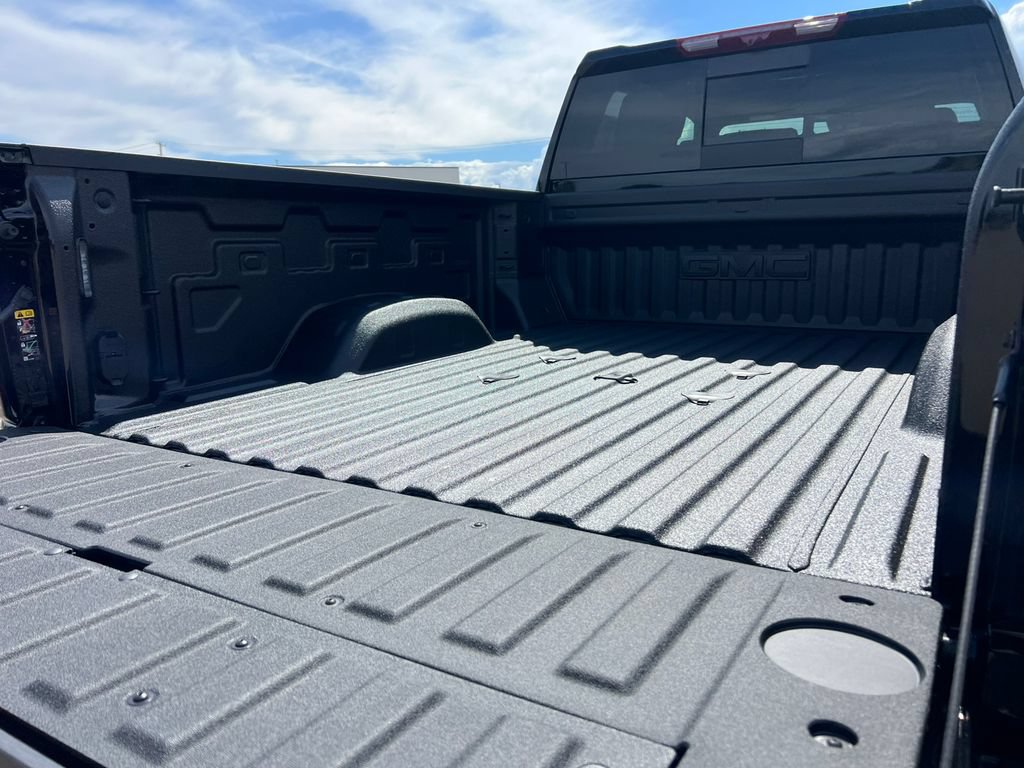 New 2026 GMC Sierra 2500 AT4 w/ AT4 Premium Plus Package AWD/4WD image 10