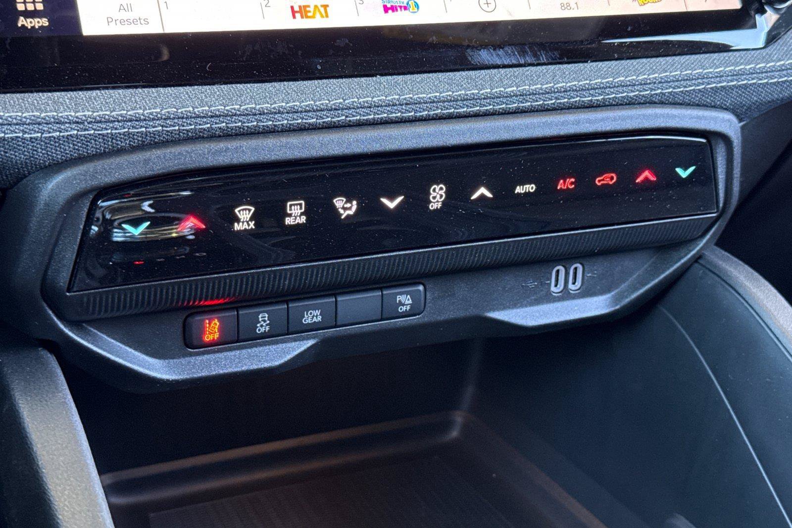 New 2026 Jeep Cherokee Laredo AWD/4WD image 19