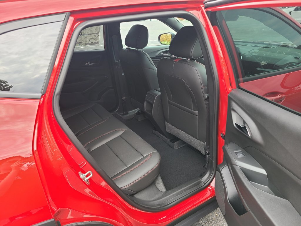 New 2026 Chevrolet Trax RS w/ Driver Confidence Package FWD image 15