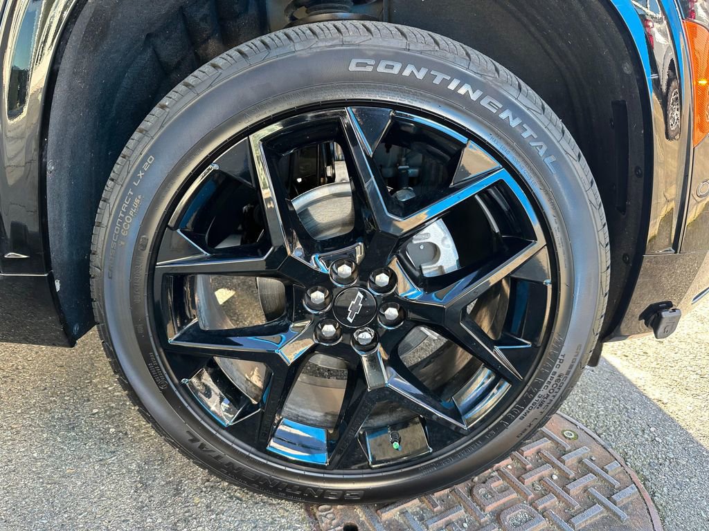 Used 2025 Chevrolet Traverse RS image 9