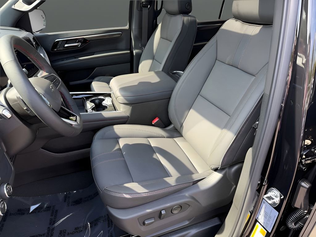 Used 2026 Chevrolet Suburban RST w/ Comfort Package AWD/4WD image 11