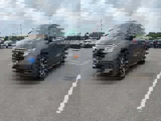 Used 2023 Honda Odyssey Touring image 1