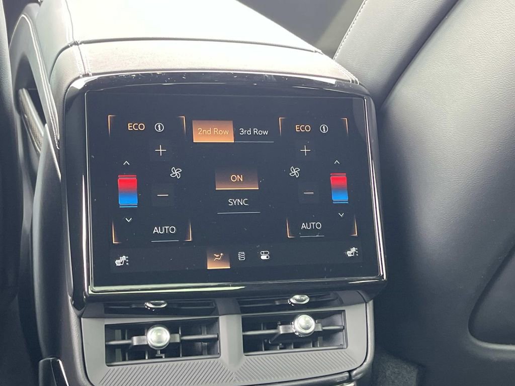 New 2026 Cadillac Vistiq Luxury image 18