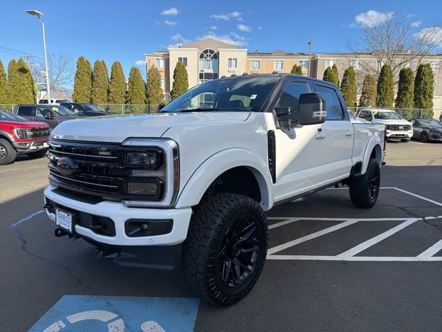 Used 2025 Ford F350 Platinum w/ FX4 Off-Road Package image 3