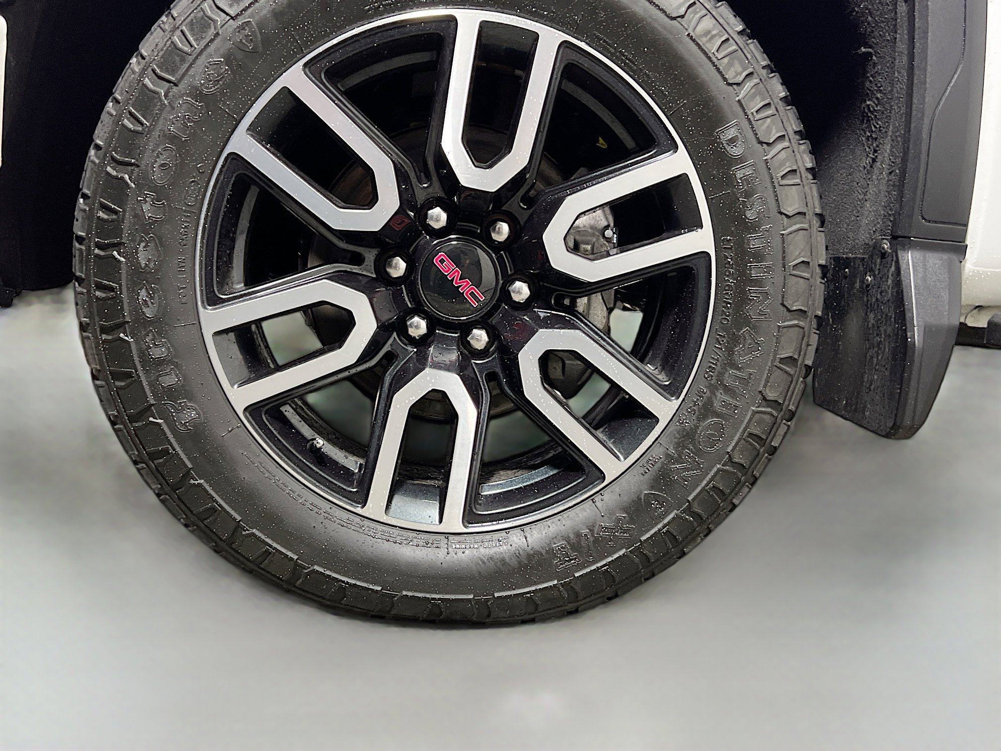 Used 2022 GMC Sierra 1500 AT4 w/ AT4 Premium Package image 14