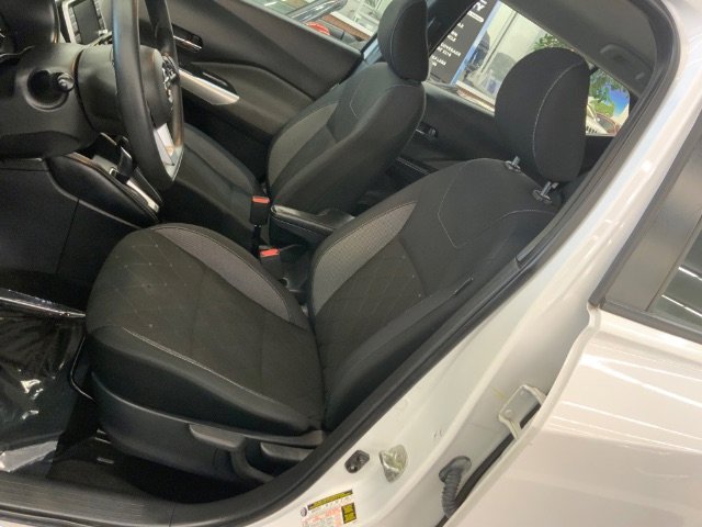 Used 2020 Nissan Kicks SV image 10