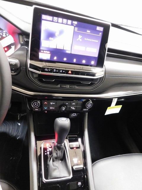 New 2026 Jeep Compass Latitude image 30