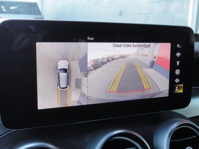 Used 2022 Mercedes-Benz GLC 300 4MATIC w/ AMG Line image 27