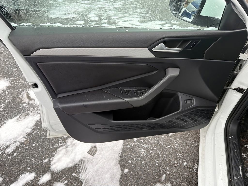 Used 2019 Volkswagen Jetta SE image 11