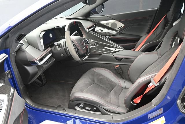 Used 2025 Chevrolet Corvette Z06 w/ Z07 Performance Package RWD image 11