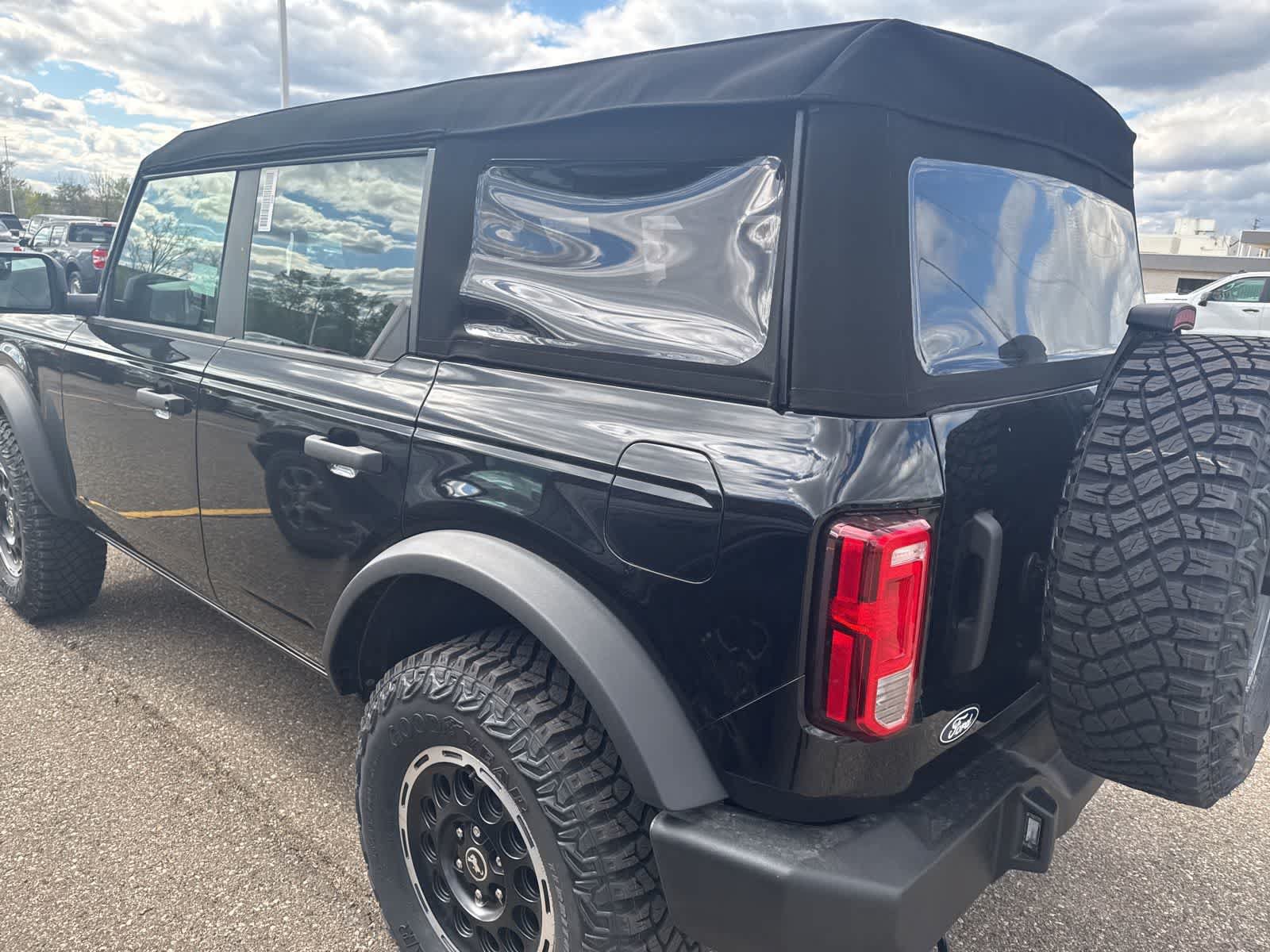 New 2026 Ford Bronco 4-Door AWD/4WD image 21