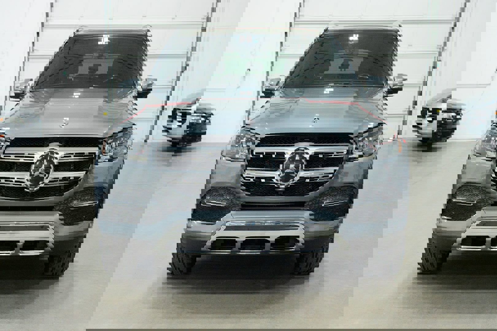 Used 2020 Mercedes-Benz GLS 450 4MATIC w/ Convenience Package image 2