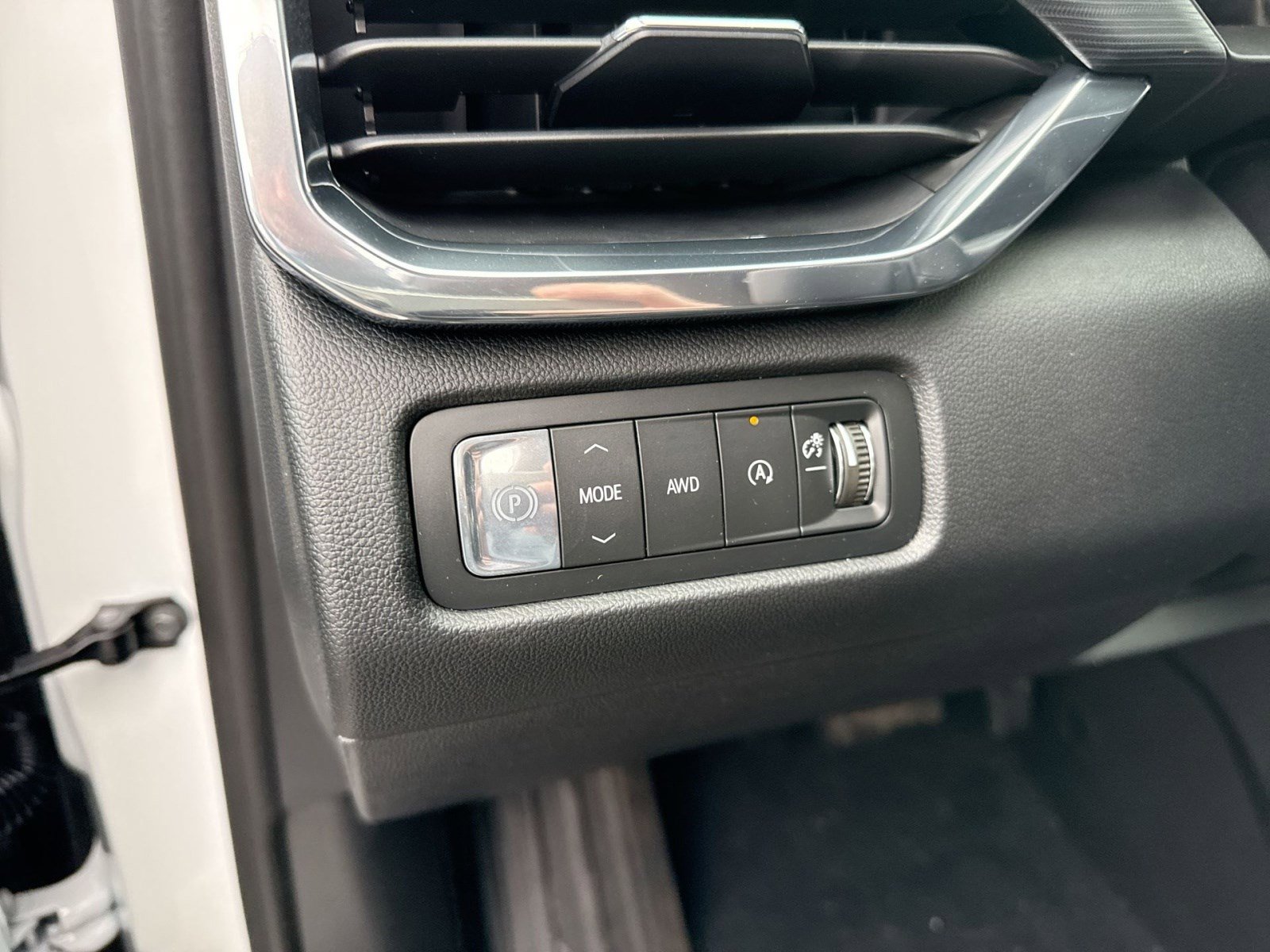 New 2026 GMC Acadia Elevation w/ Elevation Premium Package AWD/4WD image 15