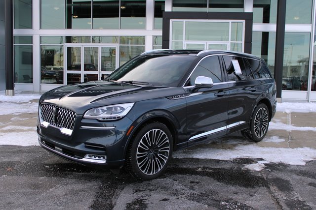 Used 2022 Lincoln Aviator Black Label w/ Dynamic Handling Package image 3