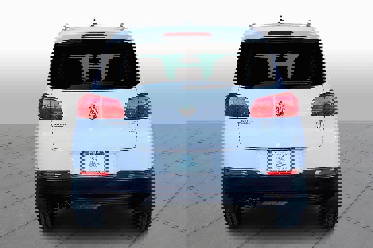 Used 2017 Volkswagen Tiguan Wolfsburg Edition image 4