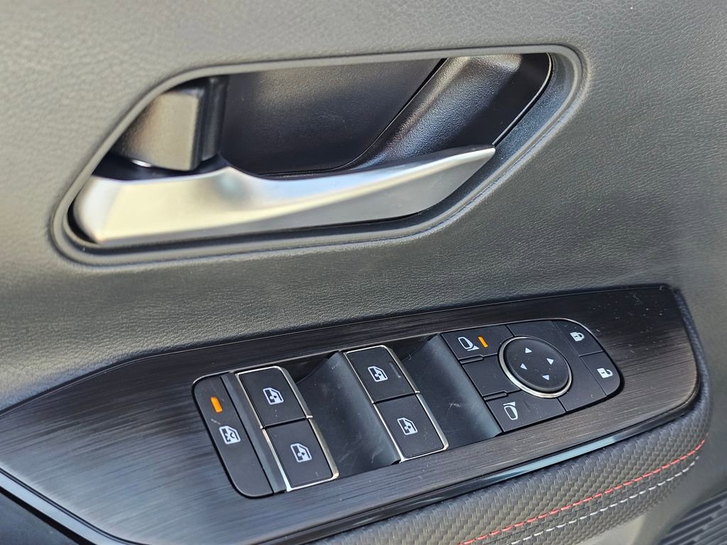 New 2026 Nissan Kicks SR w/ Cold Weather Package image 28