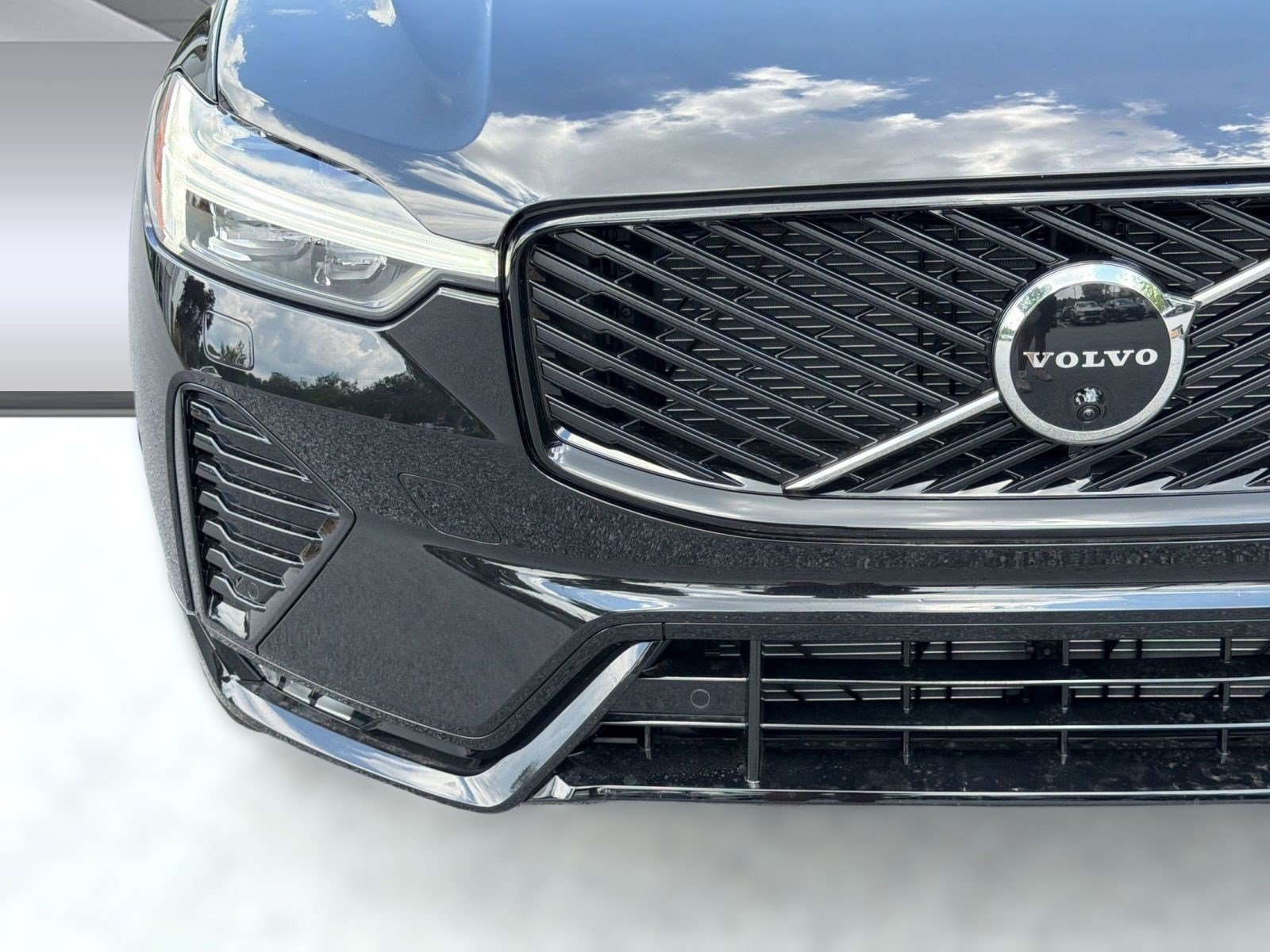 New 2026 Volvo XC60 B5 Plus w/ Climate Package AWD/4WD image 11