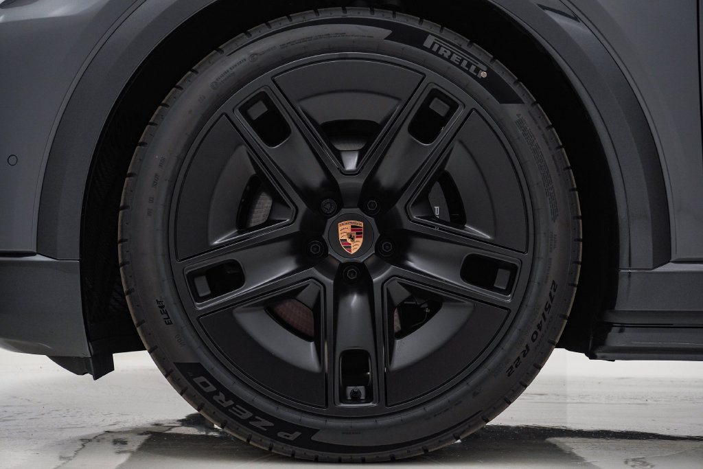 New 2026 Porsche Cayenne Electric AWD/4WD image 13