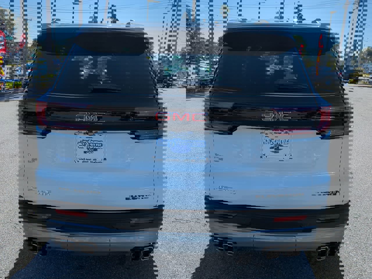 Used 2025 GMC Acadia Elevation image 5