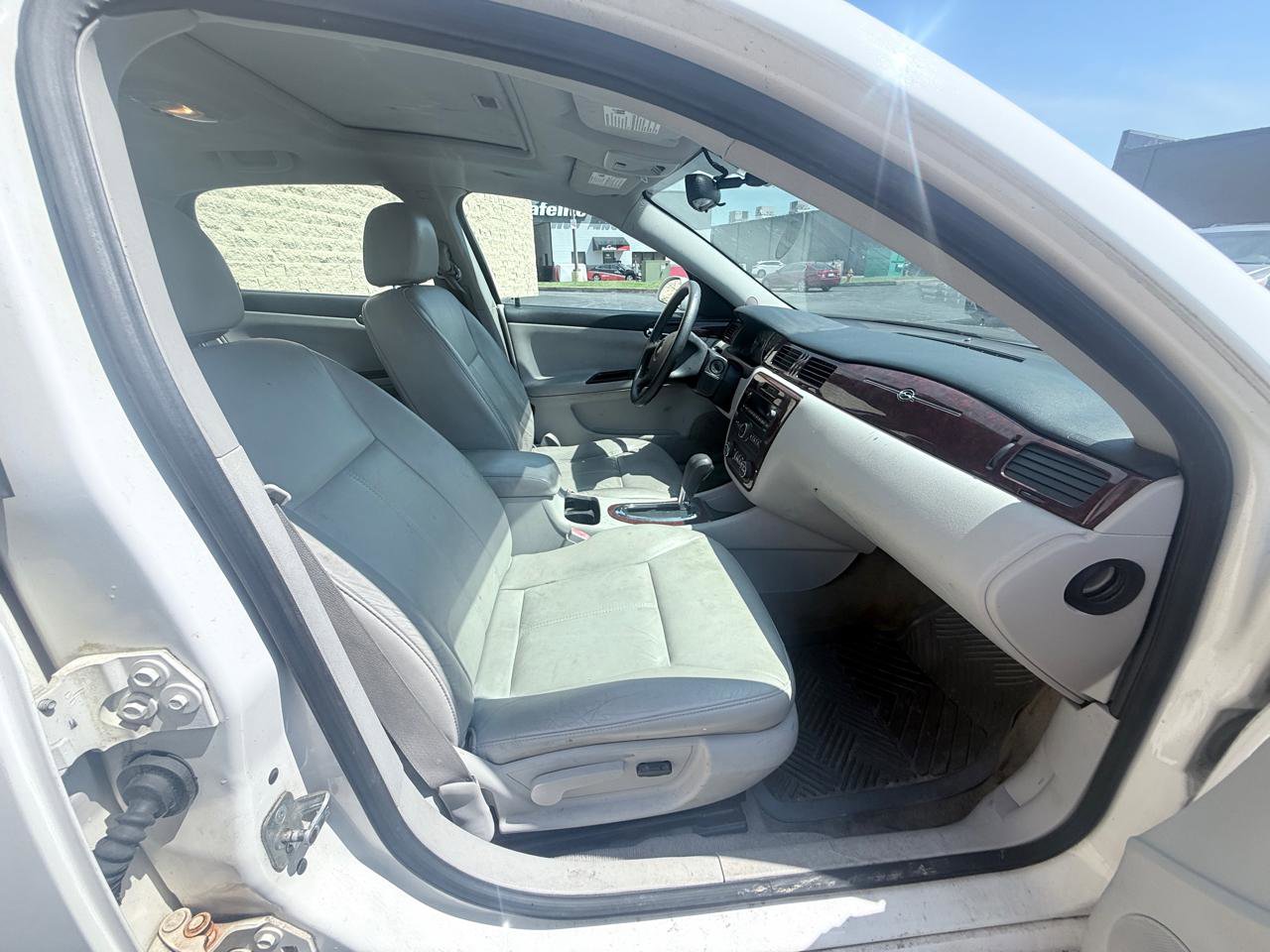 Used 2008 Chevrolet Impala LT FWD image 11