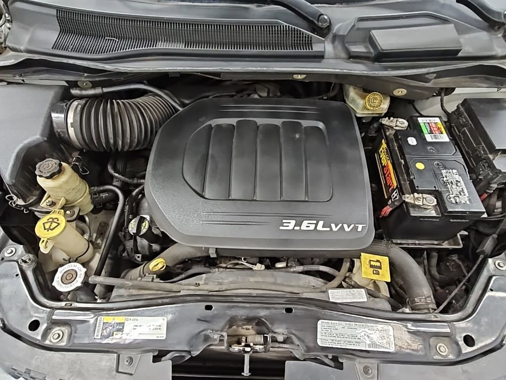 Used 2013 Dodge Grand Caravan SE image 31