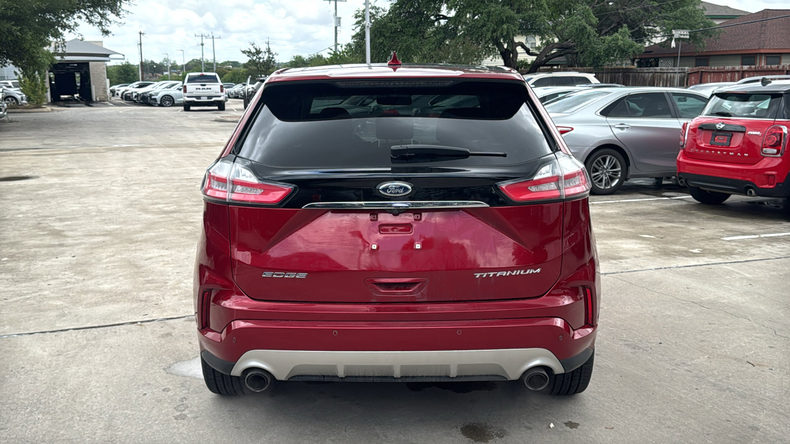 Used 2019 Ford Edge Titanium w/ Equipment Group 301A FWD image 6