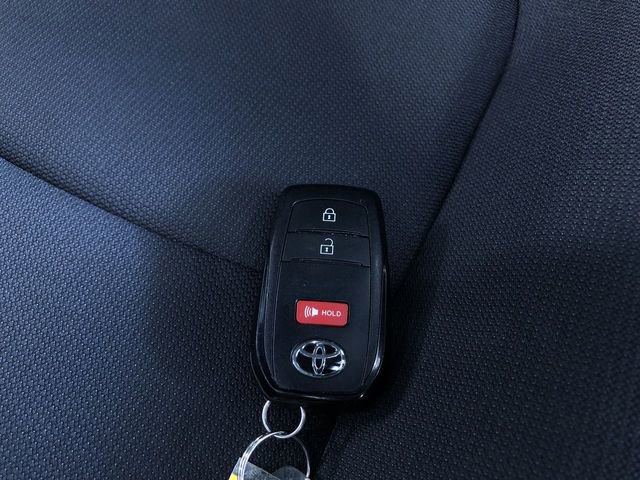 Certified 2026 Toyota Corolla Cross LE FWD image 32