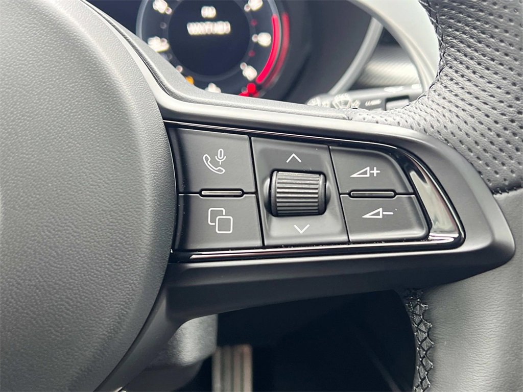 New 2025 Alfa Romeo Stelvio Sprint image 23