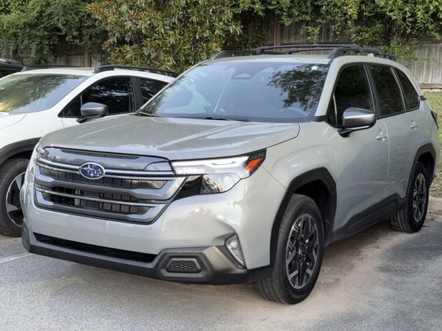 Certified 2025 Subaru Forester Premium AWD/4WD image 3